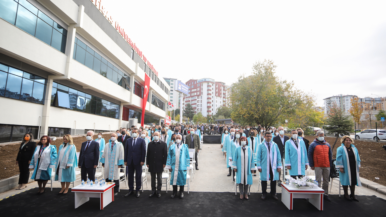 2021-2022 Akademik Yıl Açılış ve Tıp Fakültesi Önlük Giyme Töreni