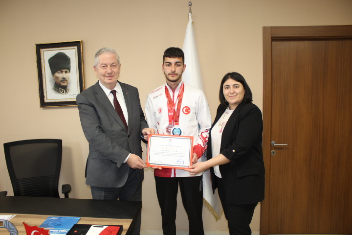 Öğrencimiz Muharrem ÖCAL Bronz Madalya Kazandı.