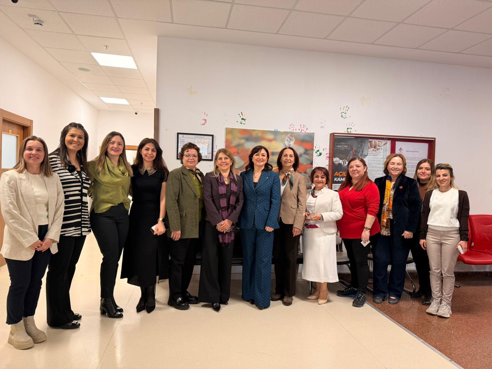 Rektörümüzden Kadın Personelimize Anlamlı Ziyaret