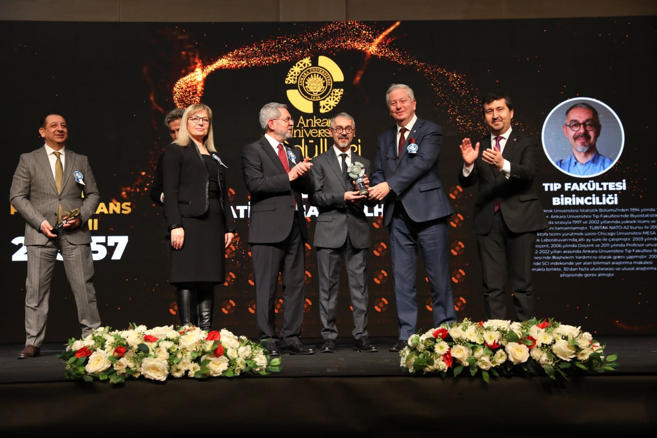 Rektörümüz Ankara Üniversitesi Ödül Törenine Katıldı