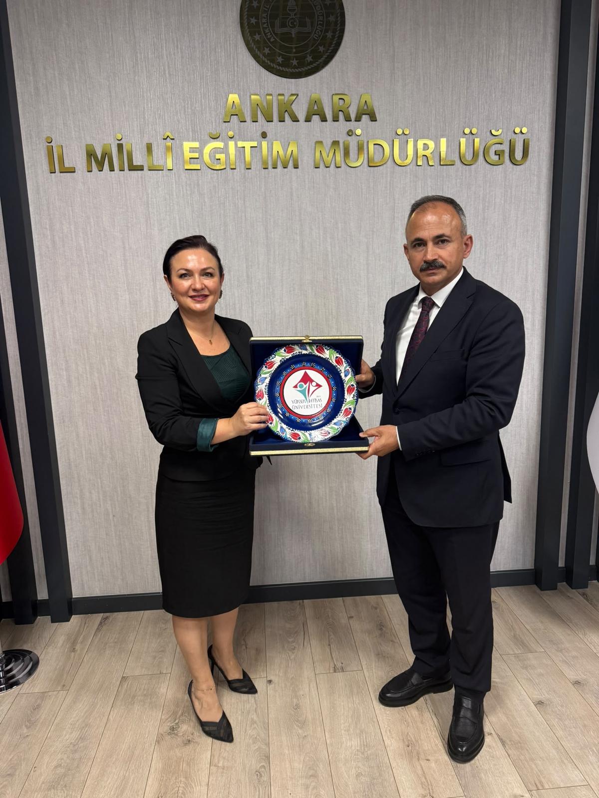 Rektörümüz Prof. Dr. Şebnem KAVAKLI, Ankara İl Millî Eğitim Müdürü Murat KÜÇÜKALİ’yi makamında ziyaret etti.
