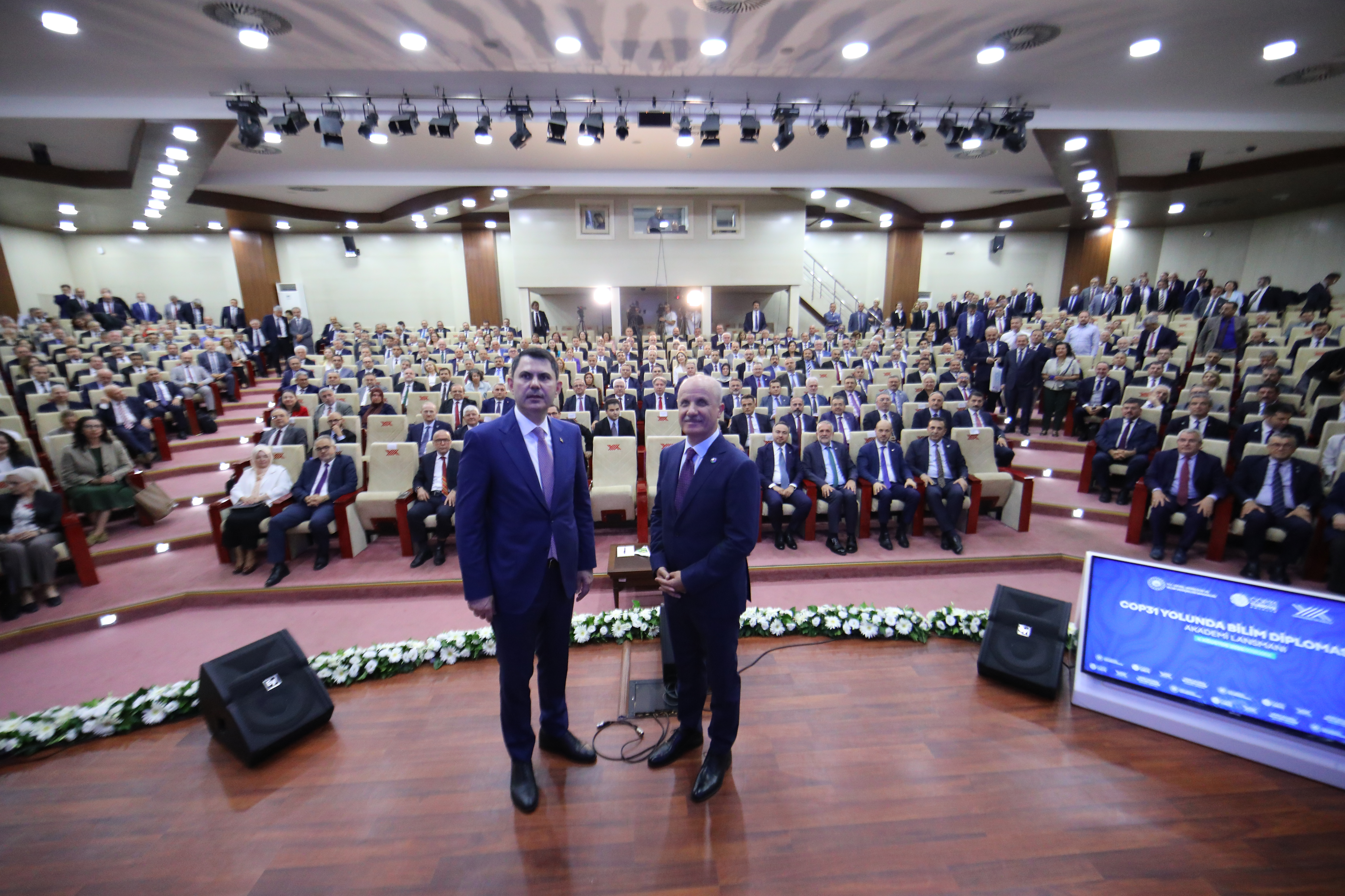 YÜKSEK İHTİSAS ÜNİVERSİTESİ COP31 YOLUNDA BİLİM DİPLOMASİSİ BULUŞMASINDA